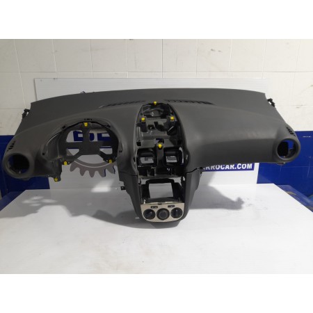 Recambio de salpicadero para opel corsa d 1.3 16v cdti referencia OEM IAM 13239815  