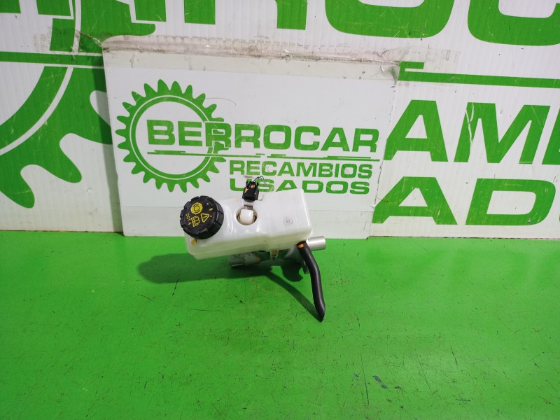 Recambio de bomba freno para dacia sandero laureate referencia OEM IAM 460915125R  