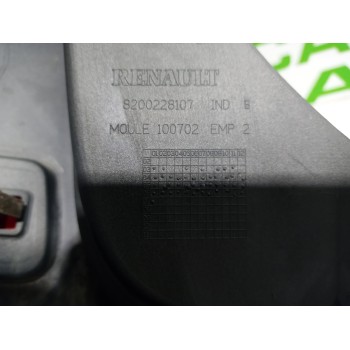Recambio de puntera paragolpes trasera derecha para renault scenic ii 1.9 dci diesel referencia OEM IAM 8200228107  