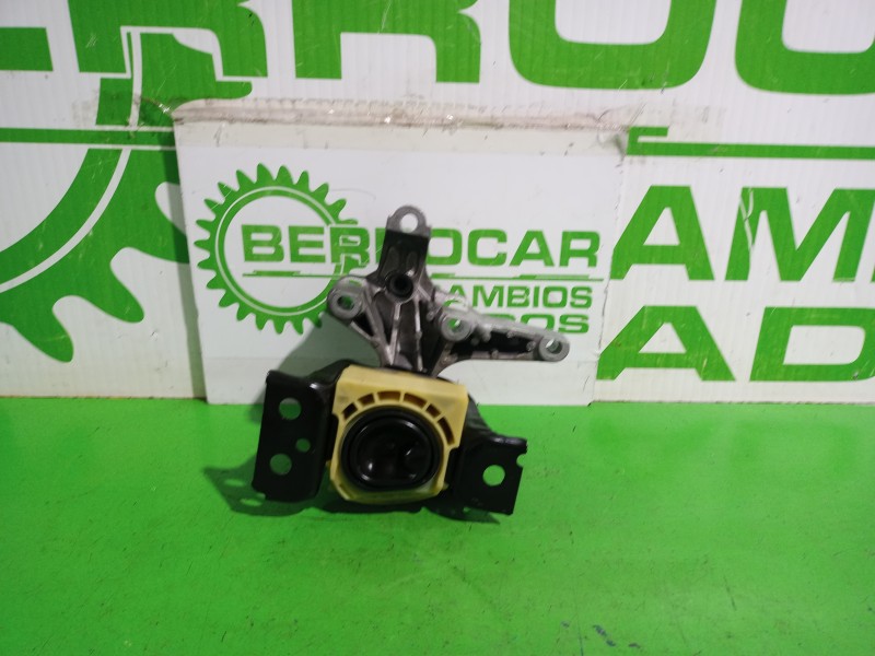 Recambio de soporte motor derecho para dacia sandero laureate referencia OEM IAM 112845638R  
