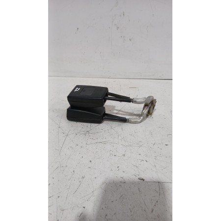 Recambio de enganche cinturon trasero izquierdo para volkswagen polo iv sedán (9n2, 9n4) 1.9 tdi referencia OEM IAM 6Q0857488B  