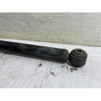 Recambio de amortiguador trasero izquierdo para mazda 3 lim. () center-line referencia OEM IAM B45C28700A  