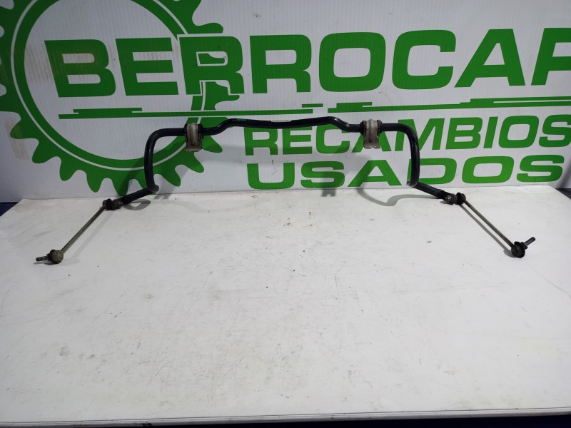 Recambio de barra estabilizadora delantera para renault scenic ii 1.9 dci diesel referencia OEM IAM 8200646060  