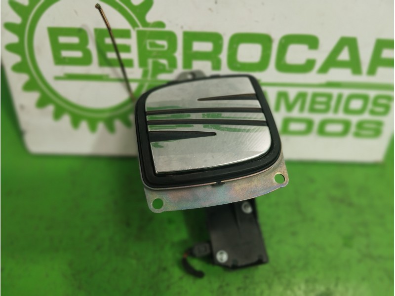 Recambio de maneta exterior porton para seat ibiza (6l1) 1.9 tdi referencia OEM IAM 6L6827573D  