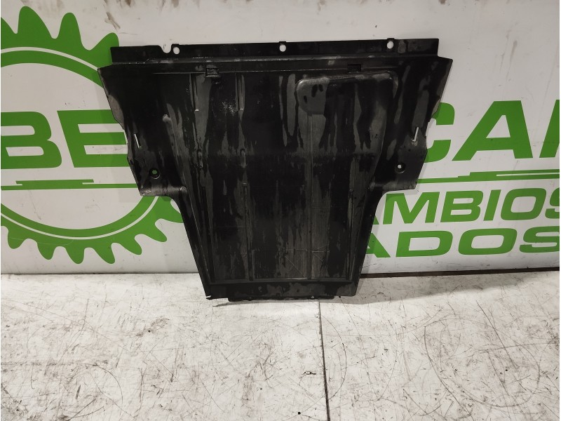 Recambio de cubrecarter para renault scenic ii 1.6 16v referencia OEM IAM 8200115689  