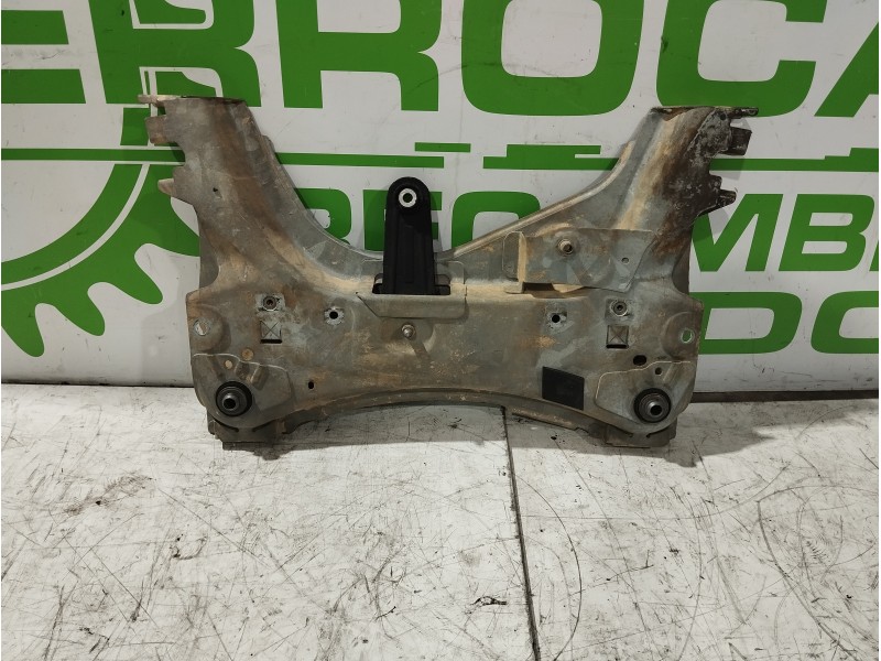 Recambio de puente delantero para renault scenic ii 1.6 16v referencia OEM IAM 8200742904  