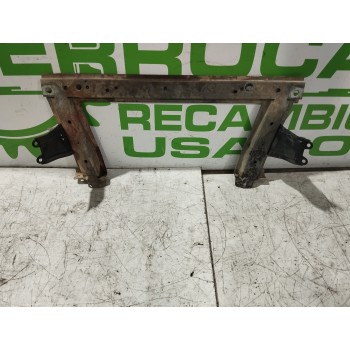 Recambio de travesaño inferior para renault scenic ii 1.6 16v referencia OEM IAM 8200761565  