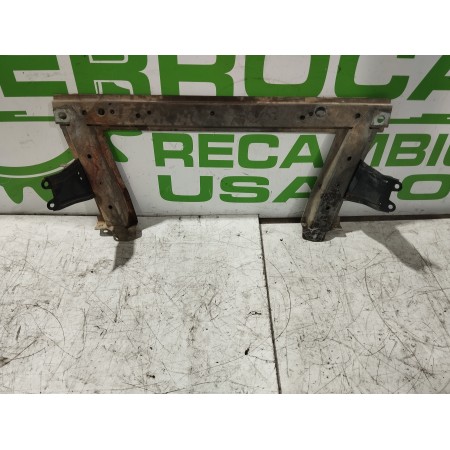 Recambio de travesaño inferior para renault scenic ii 1.6 16v referencia OEM IAM 8200761565  