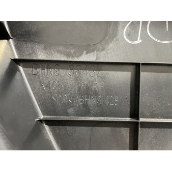 Recambio de guarnecido puerta delantera derecha para mazda 3 lim. () center-line referencia OEM IAM BHN96843Z  