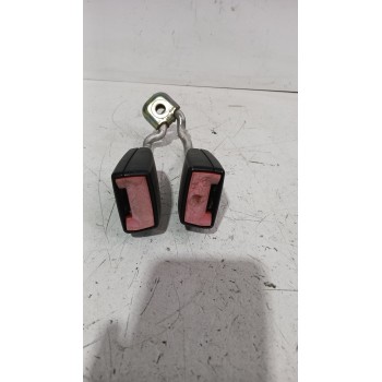 Recambio de enganche cinturon trasero izquierdo para volkswagen polo iv sedán (9n2, 9n4) 1.9 tdi referencia OEM IAM 6Q0857488B  