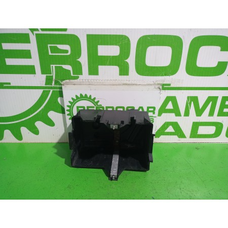 Recambio de soporte bateria para ford fiesta (cbk) ambiente referencia OEM IAM 2S6T10723CC  