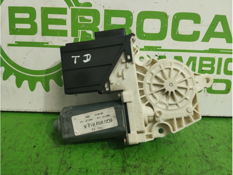 Recambio de motor elevalunas trasero derecho para seat ibiza (6l1) 1.9 tdi referencia OEM IAM 6Q0959812A  