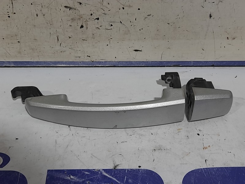 Recambio de maneta exterior delantera derecha para opel zafira b 1.6 16v cat referencia OEM IAM 13142770  