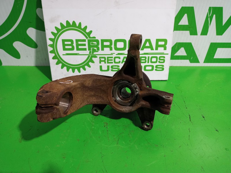 Recambio de mangueta delantera derecha para renault scenic ii 1.6 16v referencia OEM IAM 8200297033  