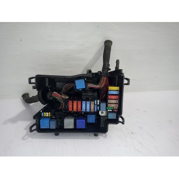 Recambio de caja reles / fusibles para renault trafic furgón l1h1 2,7t referencia OEM IAM 243503708R  