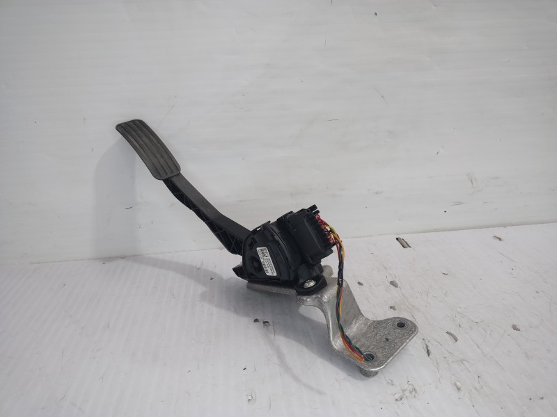 Recambio de pedal acelerador para land rover discovery 4 tdv6 hse referencia OEM IAM AH229F836AA  