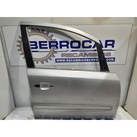 Recambio de puerta delantera derecha para opel zafira b 1.6 16v cat referencia OEM IAM 124242  