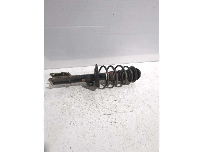 Recambio de amortiguador delantero derecho para toyota yaris (_p9_) 1.33 vvt-i (nsp90_) referencia OEM IAM 485100D171  