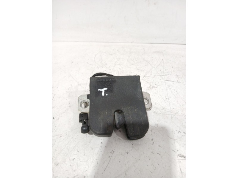 Recambio de cerradura maletero / porton para volkswagen polo iv (9n_, 9a_) 1.9 sdi referencia OEM IAM 6Q6827505B  