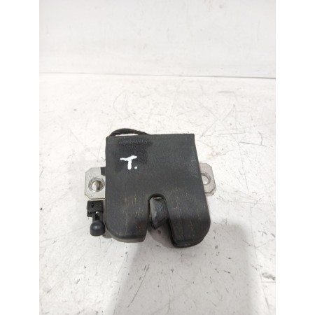 Recambio de cerradura maletero / porton para volkswagen polo iv (9n_, 9a_) 1.9 sdi referencia OEM IAM 6Q6827505B  