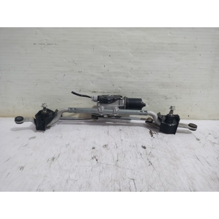 Recambio de motor limpia delantero para mazda 3 lim. () center-line referencia OEM IAM BHS267340A  