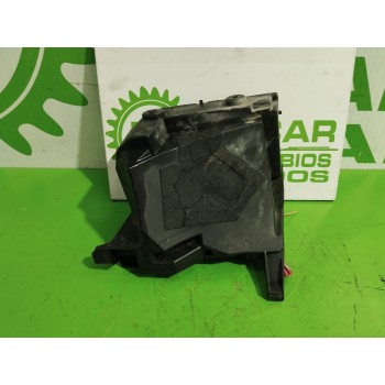 Recambio de caja reles / fusibles para renault scenic ii 1.6 16v referencia OEM IAM 8200306033  