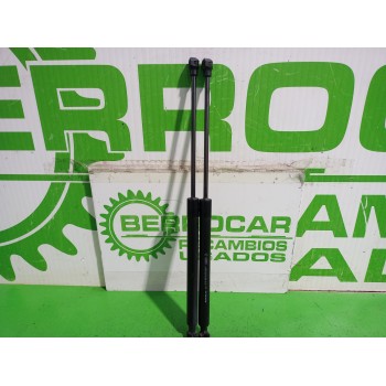 Recambio de amortiguadores maletero / porton para dacia sandero laureate referencia OEM IAM 904529943R  