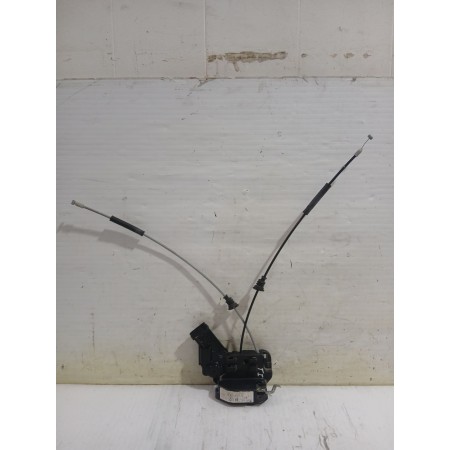 Recambio de cerradura puerta trasera izquierda para kia carens iii monospace (un) 2.0 crdi 140 referencia OEM IAM 814101D010  