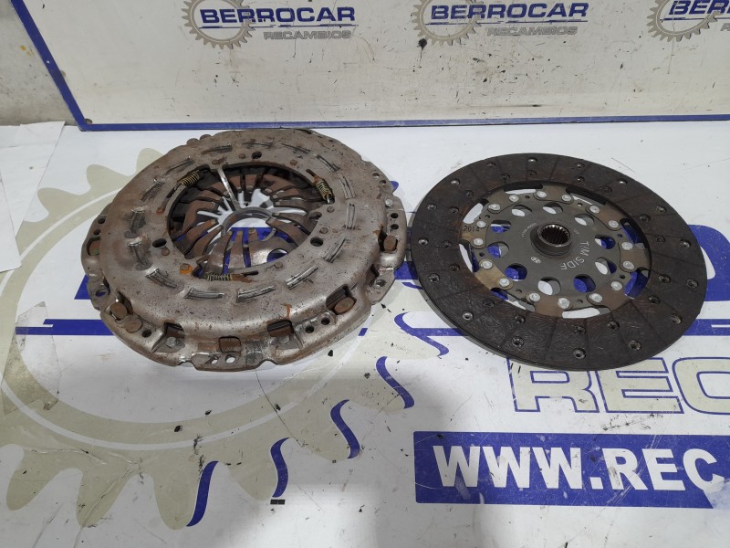 Recambio de kit embrague para kia sorento 2.5 crdi referencia OEM IAM 4110049920  