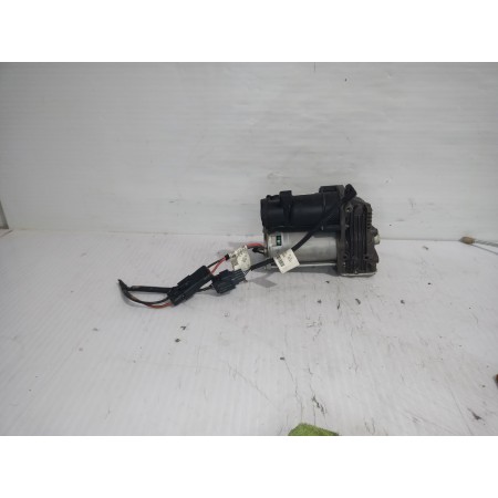 Recambio de bomba suspension para land rover discovery 4 tdv6 hse referencia OEM IAM BH3219G525DF  