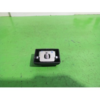 Recambio de enganche cerradura para dacia sandero laureate referencia OEM IAM ENGANCHE CERRADURA DACIA SANDERO  