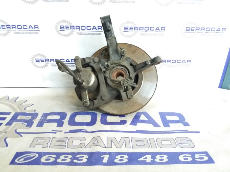 Recambio de mangueta delantera derecha para renault kangoo 1.5 dci diesel fap referencia OEM IAM 8200755584  