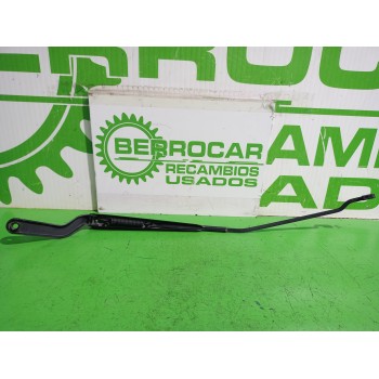 Recambio de brazo limpia delantero derecho para ford fiesta (cbk) ambiente referencia OEM IAM 2S6117526BB  