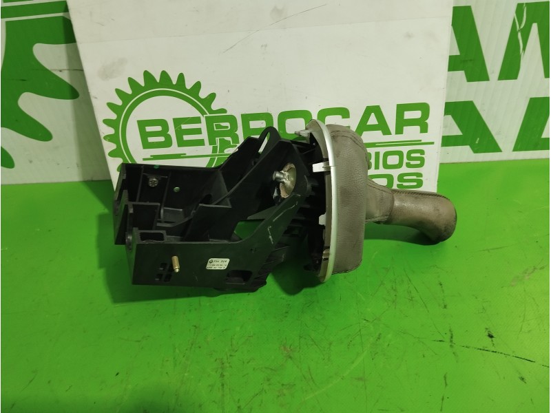 Recambio de palanca cambio para renault scenic ii 1.6 16v referencia OEM IAM 8200327403  