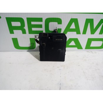 Recambio de caja reles / fusibles para renault scenic ii 1.9 dci diesel referencia OEM IAM 8200481866  