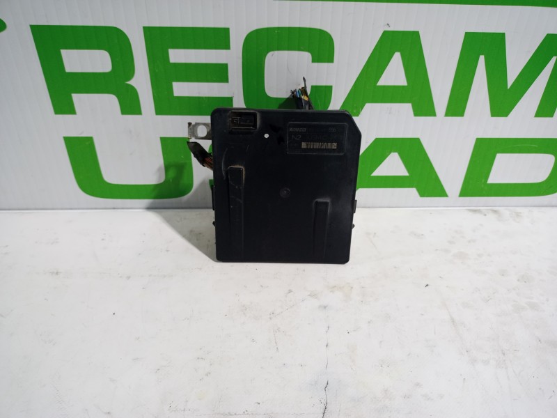 Recambio de caja reles / fusibles para renault scenic ii 1.9 dci diesel referencia OEM IAM 8200481866  