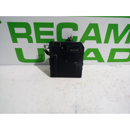 Recambio de caja reles / fusibles para renault scenic ii 1.9 dci diesel referencia OEM IAM 8200481866  