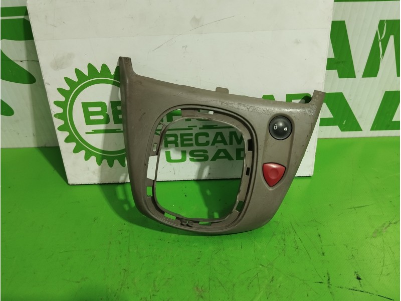 Recambio de warning para renault scenic ii 1.6 16v referencia OEM IAM 8200095493  