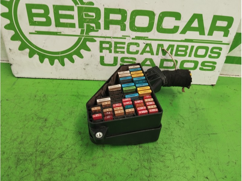 Recambio de caja reles / fusibles para seat ibiza (6l1) 1.9 tdi referencia OEM IAM 600941828B  