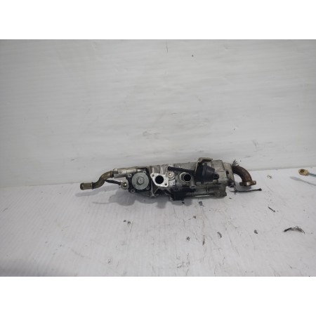 Recambio de valvula egr para land rover discovery 4 tdv6 hse referencia OEM IAM 9X2Q9U438DA  