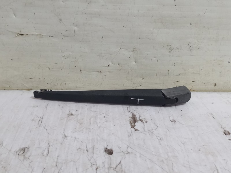 Recambio de brazo limpia trasero para mazda 3 lim. () center-line referencia OEM IAM GHP967421  