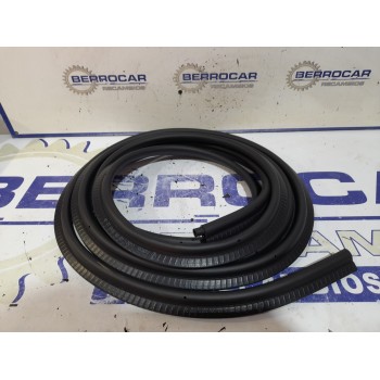 Recambio de goma contorno para renault master kasten referencia OEM IAM 8200678121  