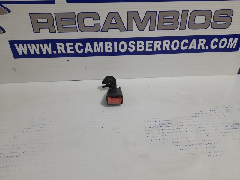 Recambio de anclaje cinturon para opel corsa d 1.3 16v cdti referencia OEM IAM 13225291  