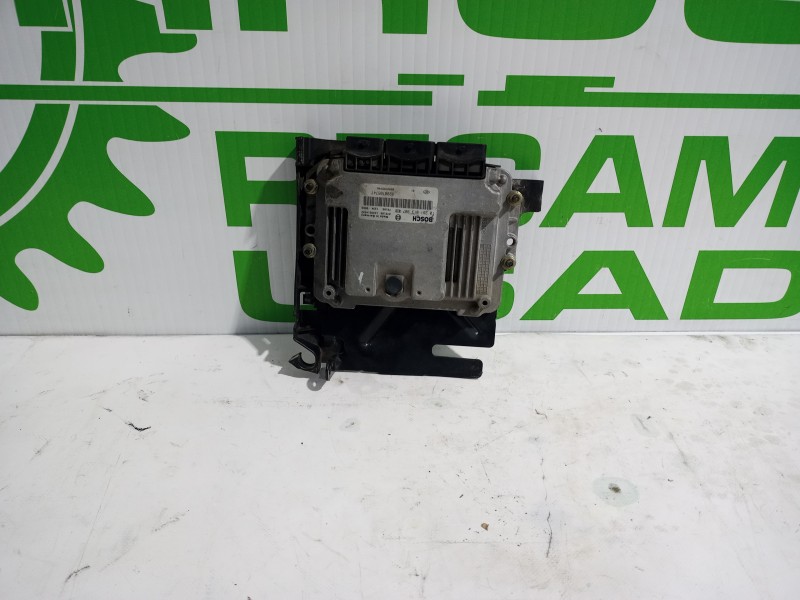 Recambio de centralita motor uce para renault scenic ii 1.9 dci diesel referencia OEM IAM 8200705747  