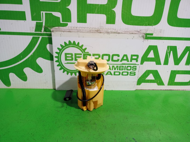 Recambio de aforador para dacia sandero laureate referencia OEM IAM 172020371R  