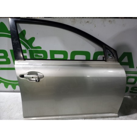 Recambio de puerta delantera derecha para toyota avensis berlina (t25) 2.2 d-4d cat referencia OEM IAM 6700105050  