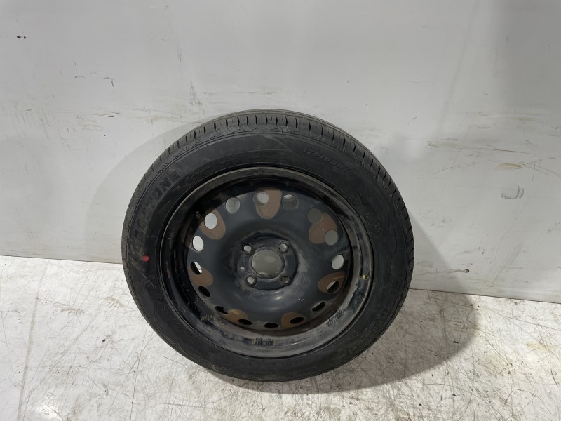 Recambio de rueda repuesto para nissan micra (k12e) sport referencia OEM IAM 40300AX707  