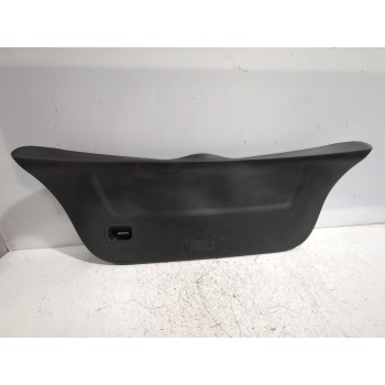 GUARNECIDO PORTON TRASERO 677500D010 