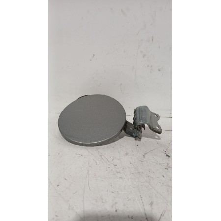 Recambio de tapa exterior combustible para toyota yaris (_p9_) 1.33 vvt-i (nsp90_) referencia OEM IAM 7730052030  