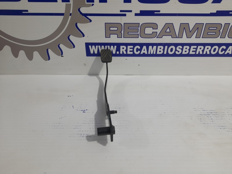Recambio de pedal embrague para opel corsa d 1.3 16v cdti referencia OEM IAM 3801990123  
